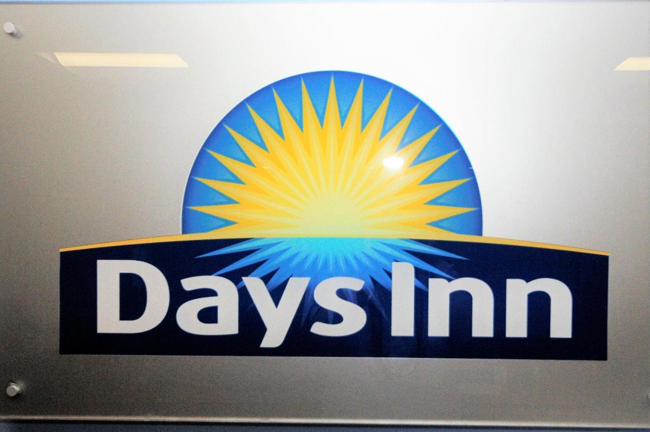 Days Inn Хамилтън Екстериор снимка